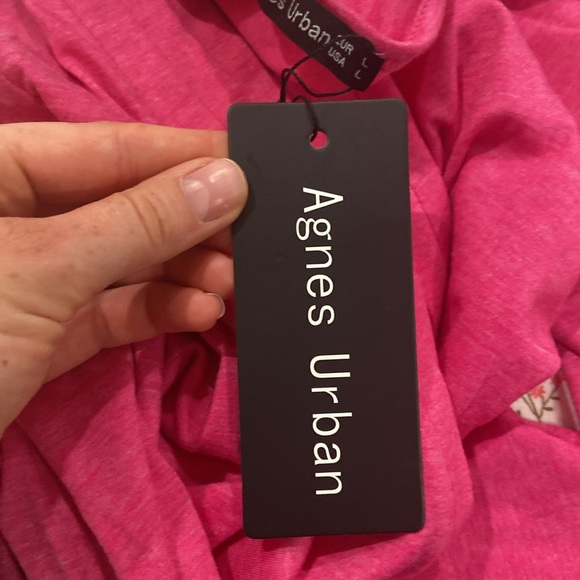 Pink blouse - Picture 2 of 2